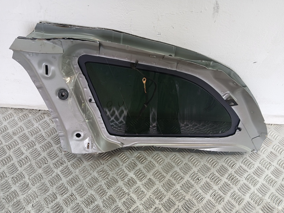 Стекло кузовное глухое правое