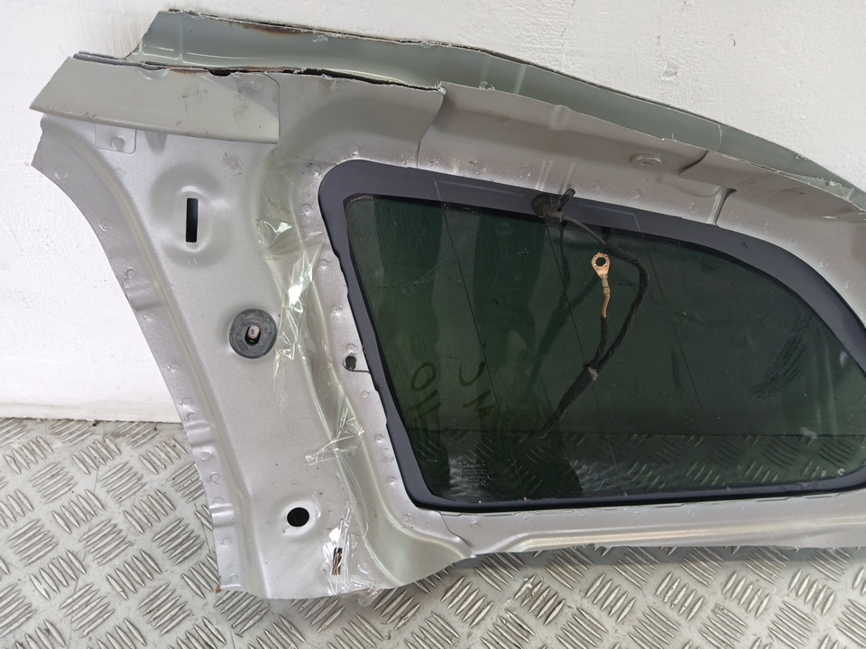 Стекло кузовное глухое правое