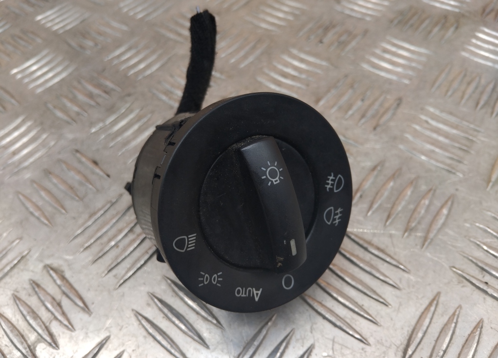 Переключатель света фар