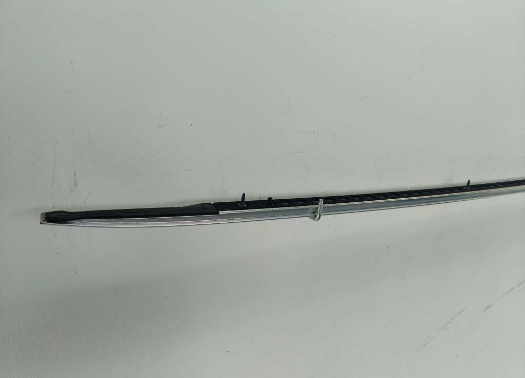 Рейлинг (релинг) левый (планка на крышу)