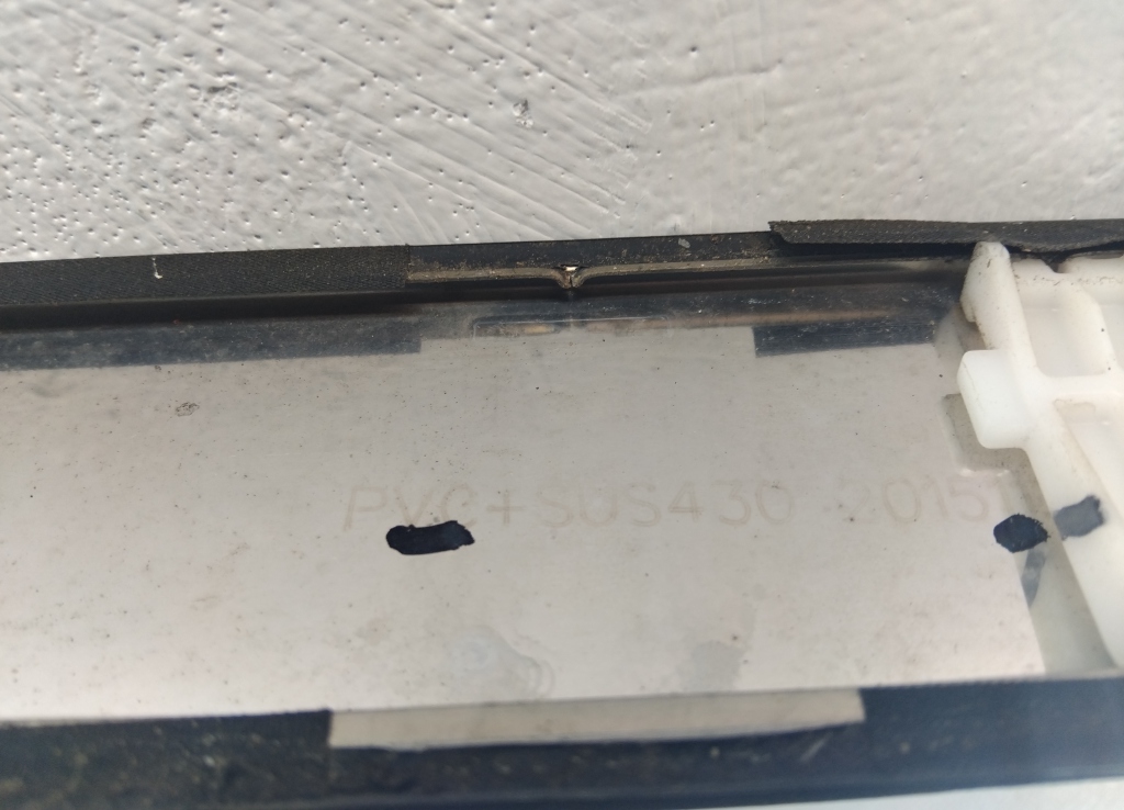 Молдинг крыши левый