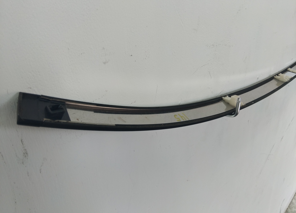 Молдинг крыши левый