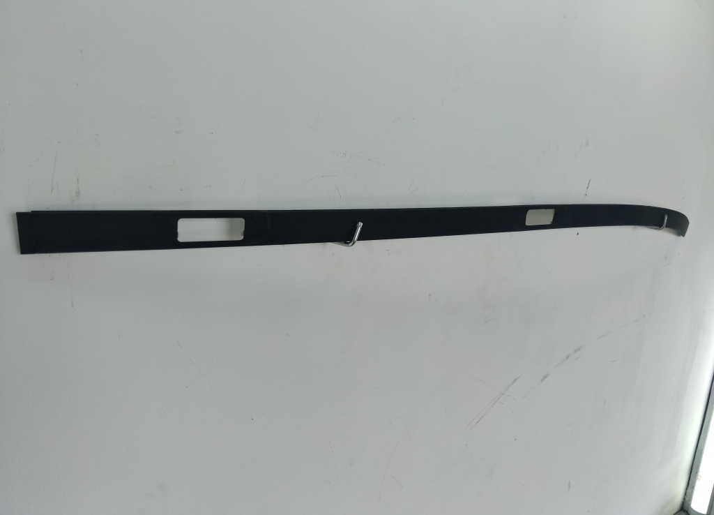 Молдинг крыши правый