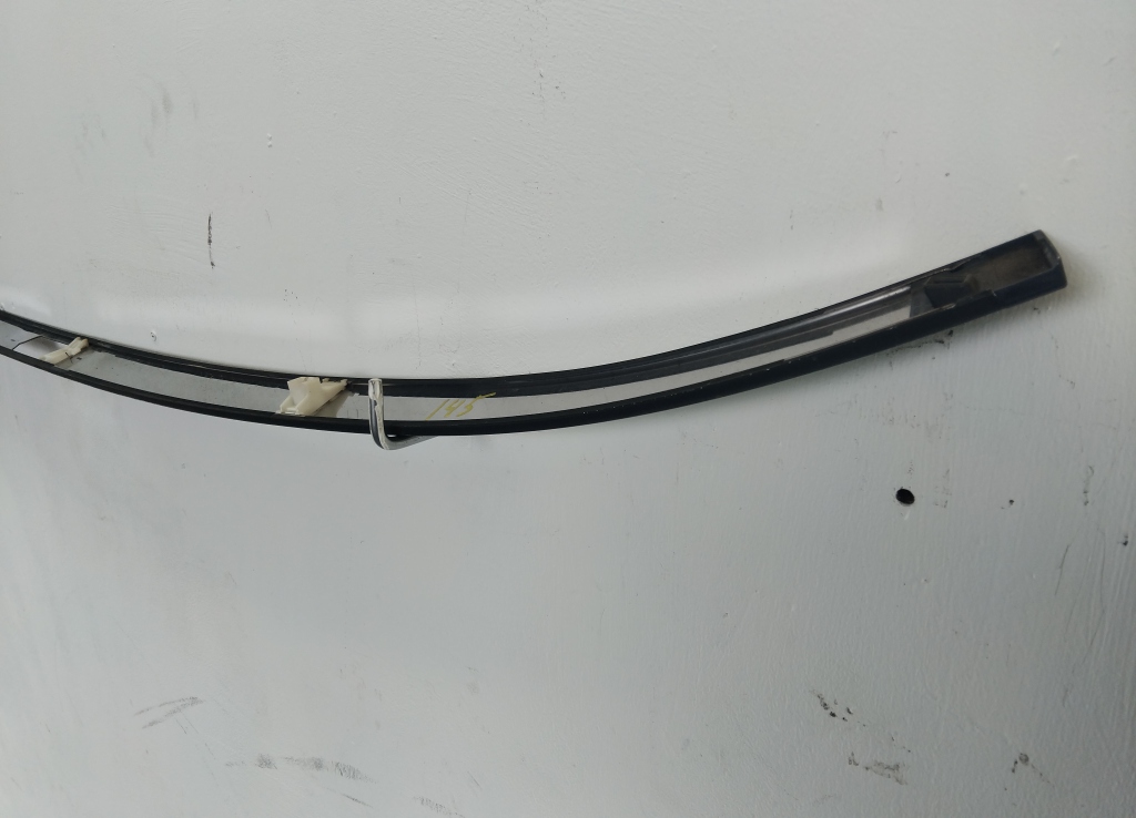 Молдинг крыши правый