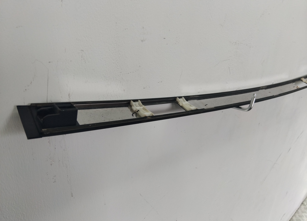 Молдинг крыши правый