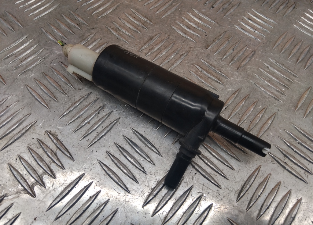 Насос омывателя фар