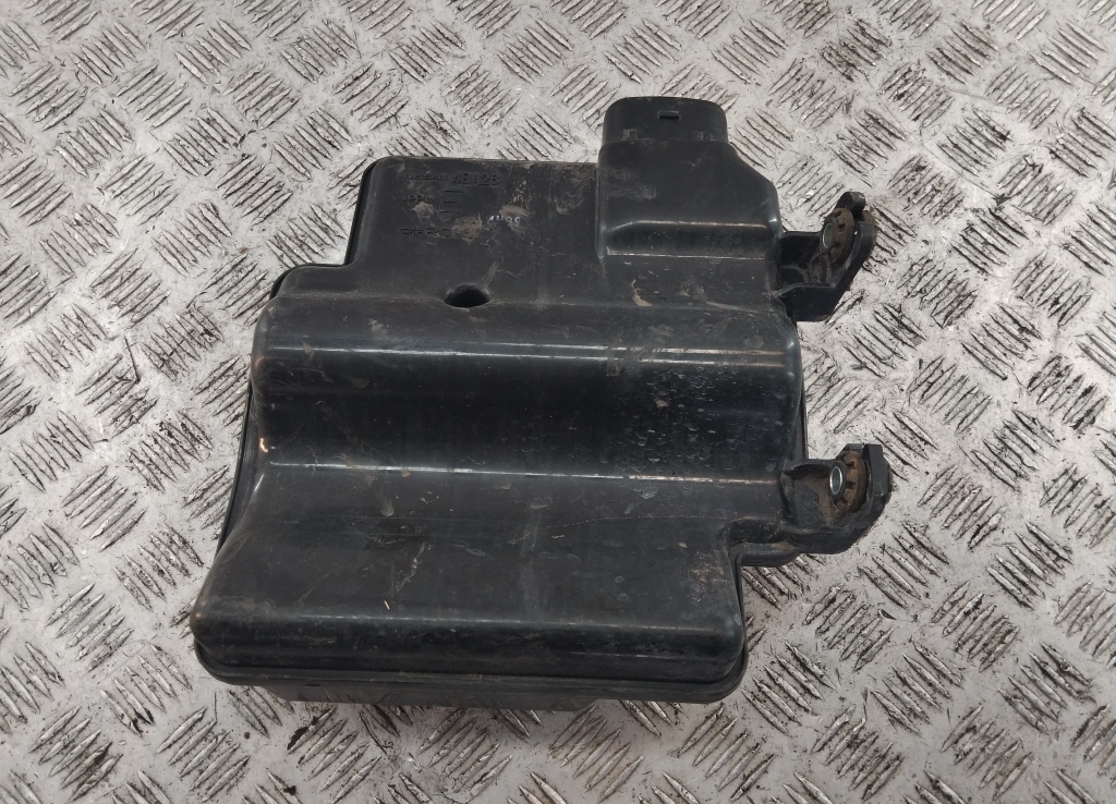 Резонатор воздушного фильтра