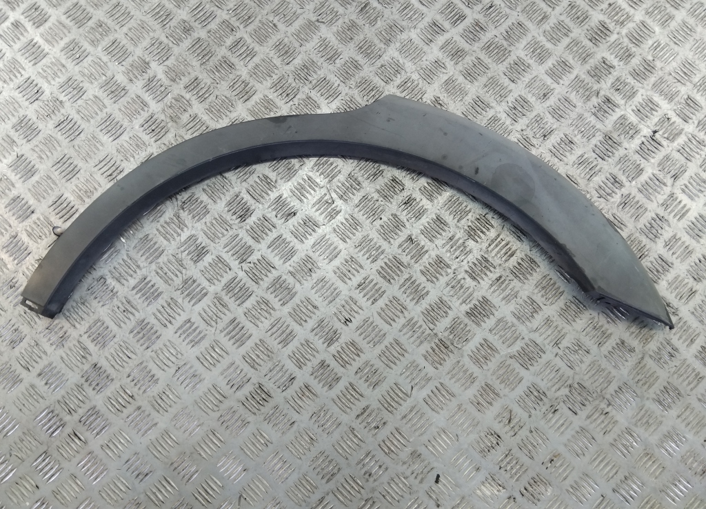 Накладка заднего крыла левого