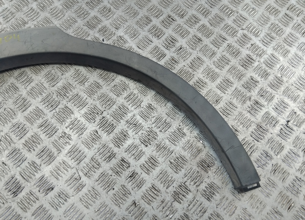 Накладка заднего крыла правого