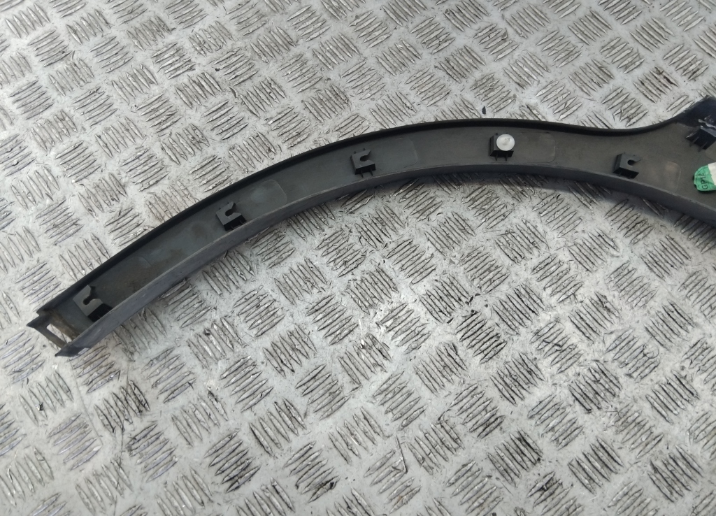 Накладка заднего крыла правого