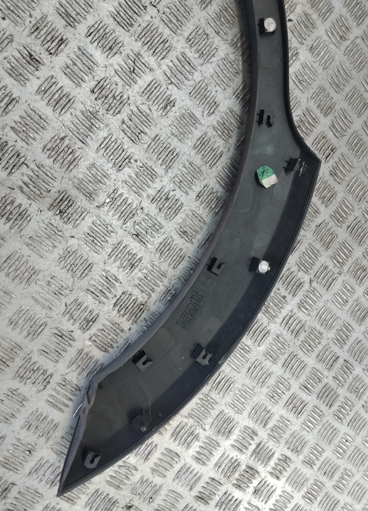 Накладка заднего крыла правого