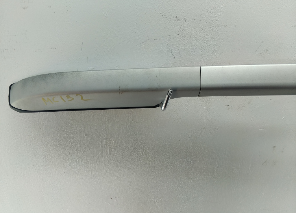 Рейлинг (релинг) правый (планка на крышу)