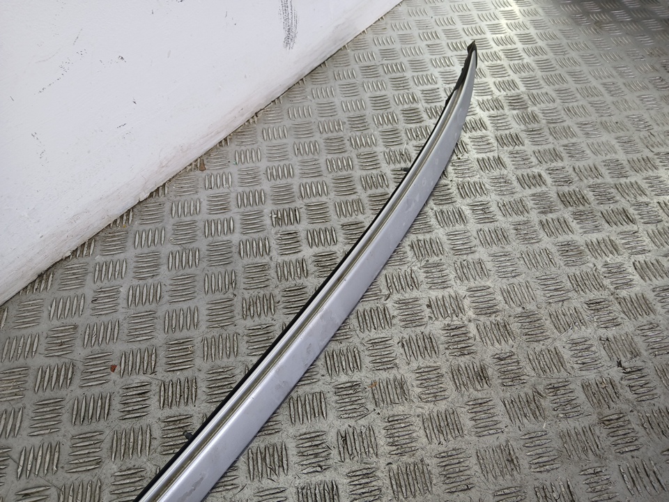 Рейлинг (релинг) левый (планка на крышу)