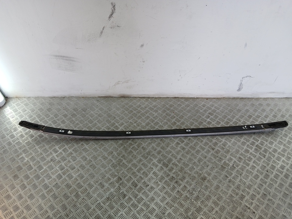 Рейлинг (релинг) левый (планка на крышу)