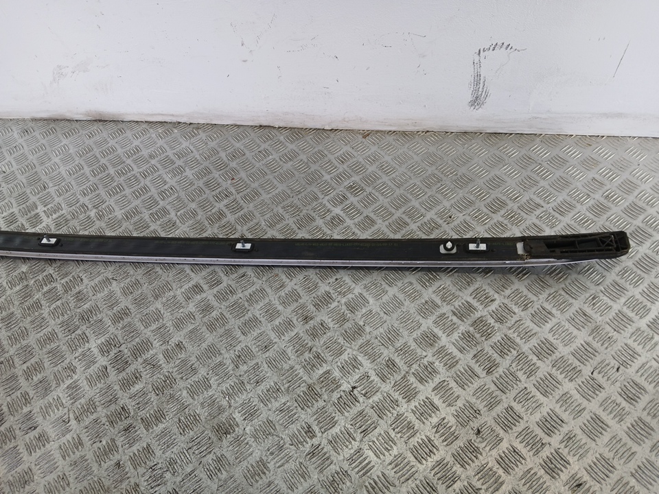 Рейлинг (релинг) левый (планка на крышу)