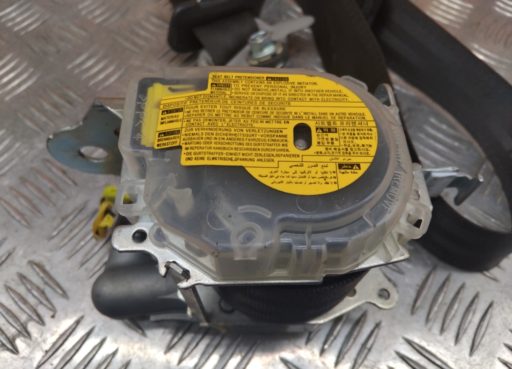 Ремень безопасности с пиропатроном