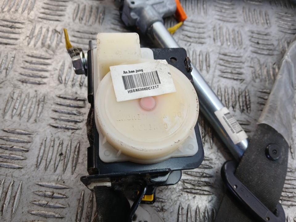 Ремень безопасности с пиропатроном