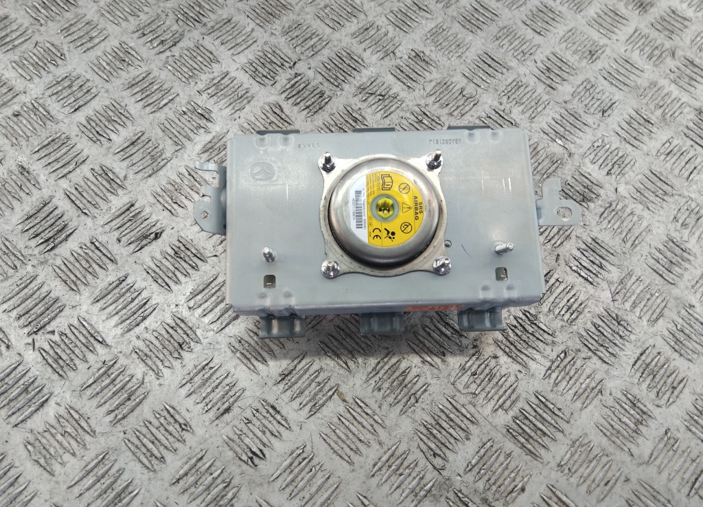 Подушка безопасности пассажирская (в торпедо)