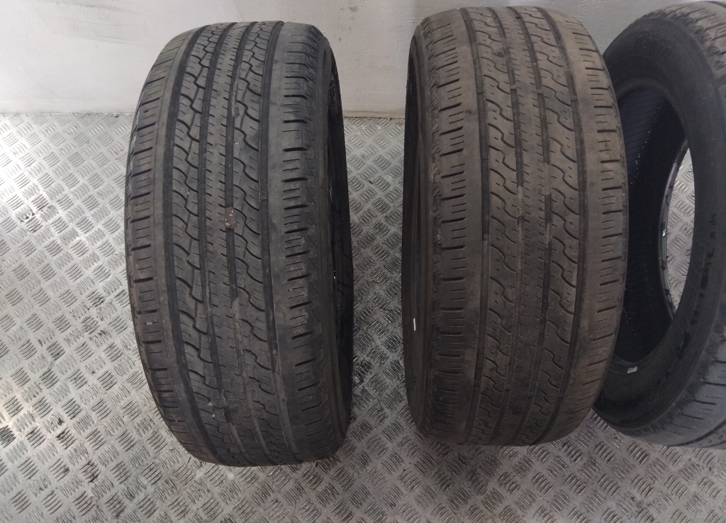 Шины комплект (4 шт.)