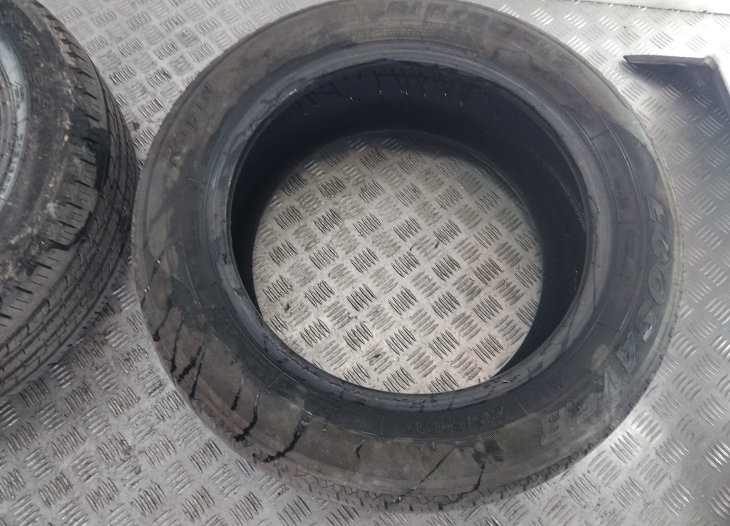 Шины комплект (4 шт.)