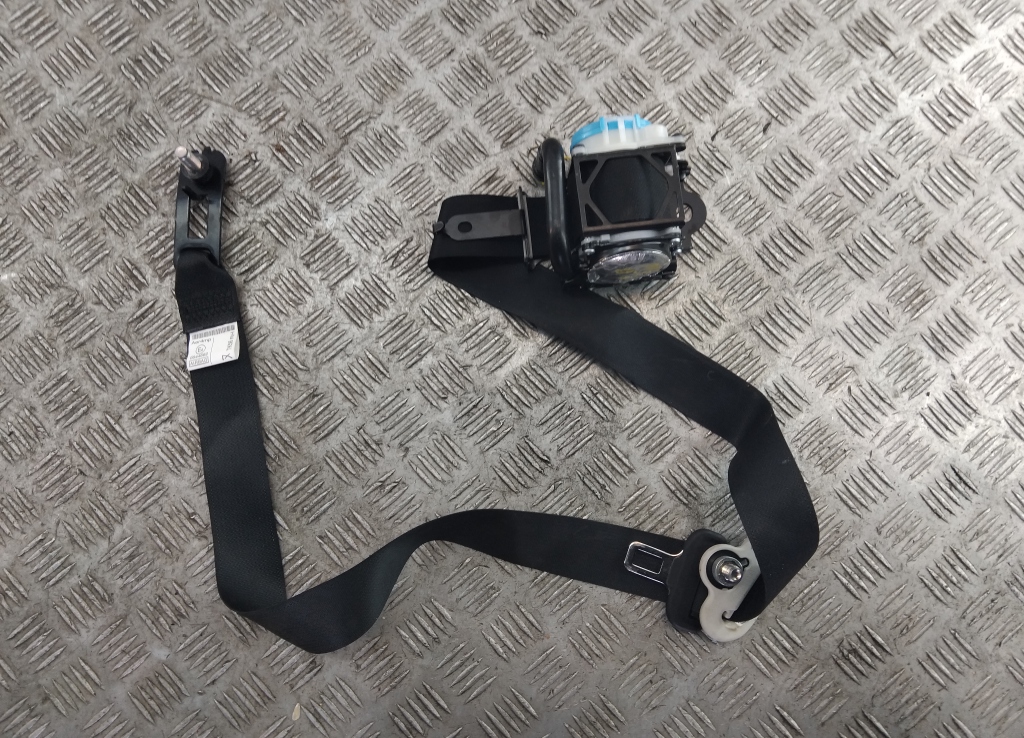 Ремень безопасности с пиропатроном