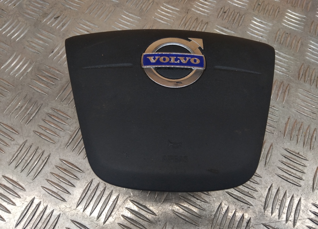 Подушка безопасности в рулевое колесо