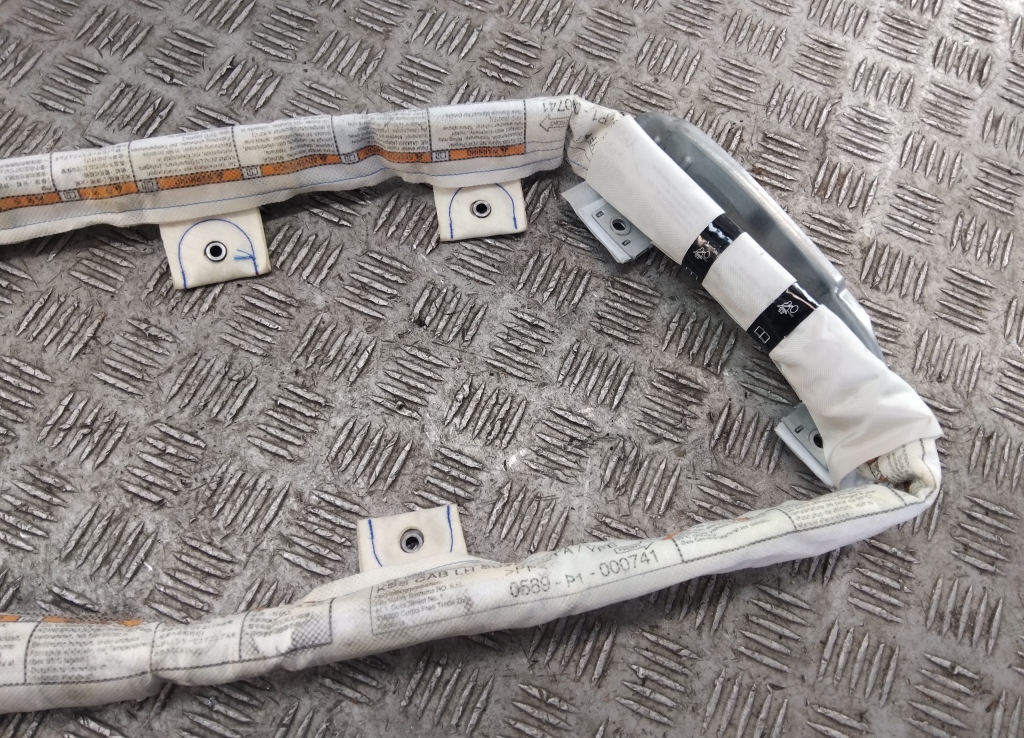 Подушка безопасности боковая (шторка)