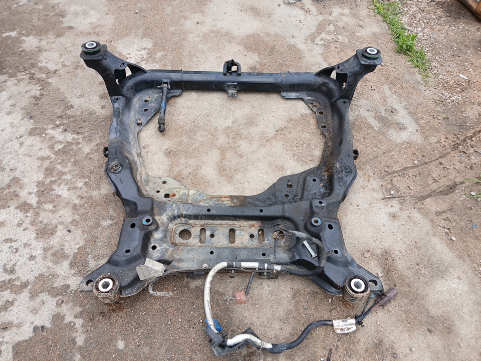 Балка подмоторная