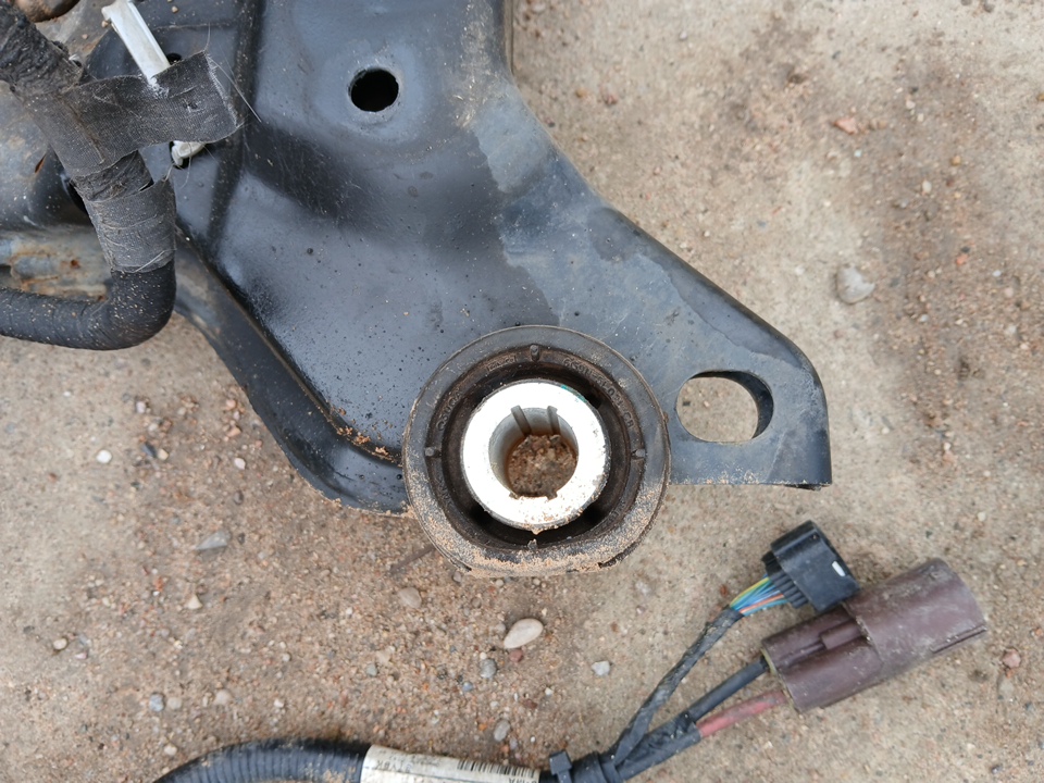 Балка подмоторная