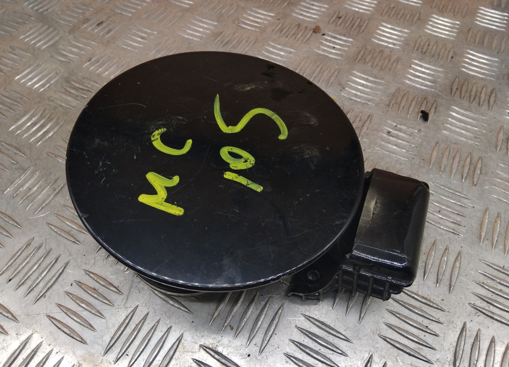 Лючок бензобака