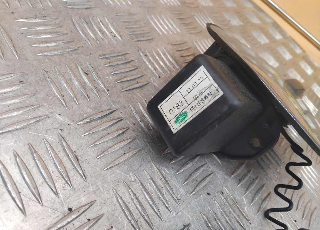 Лючок бензобака