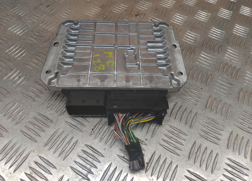 Блок управления двигателем