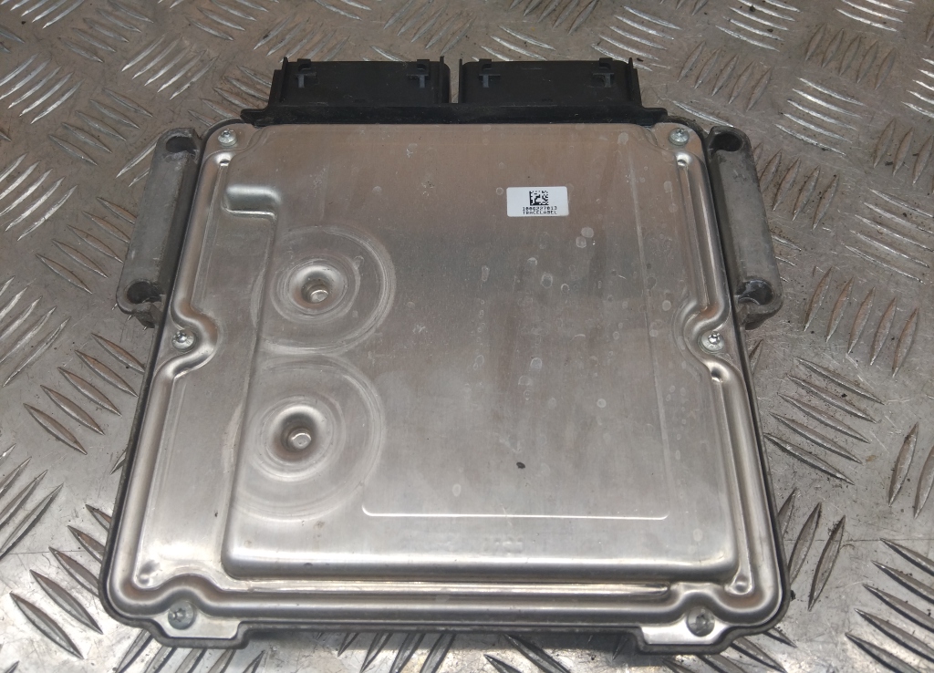 Блок управления двигателем