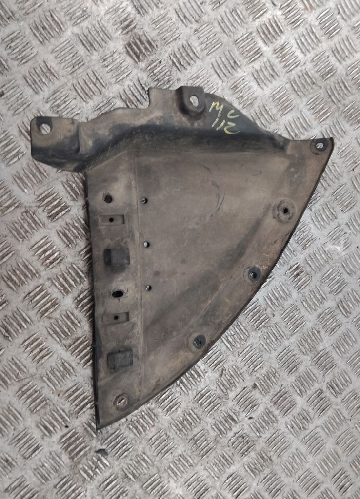 Пыльник переднего бампера