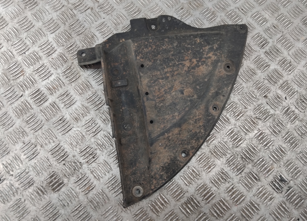 Пыльник переднего бампера