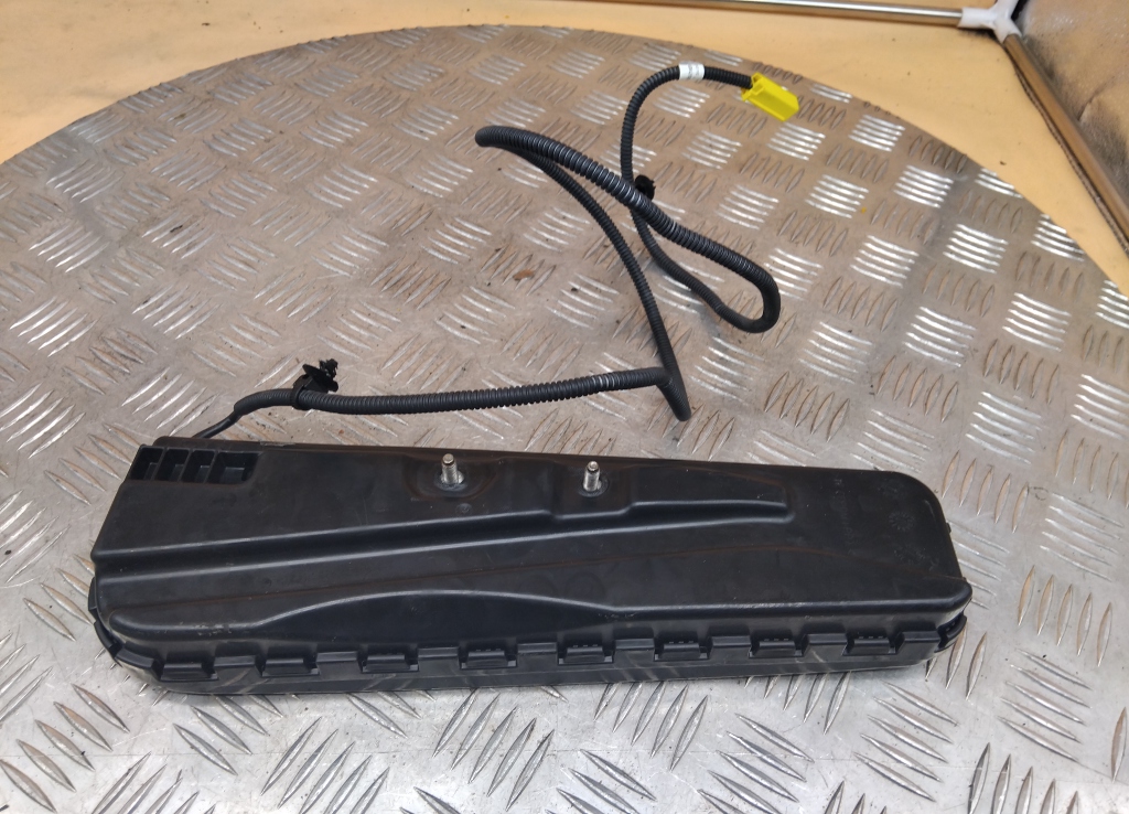 Подушка безопасности боковая (в сиденье)