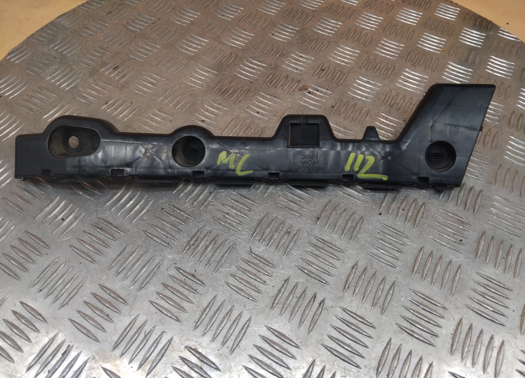 Кронштейн заднего бампера правый