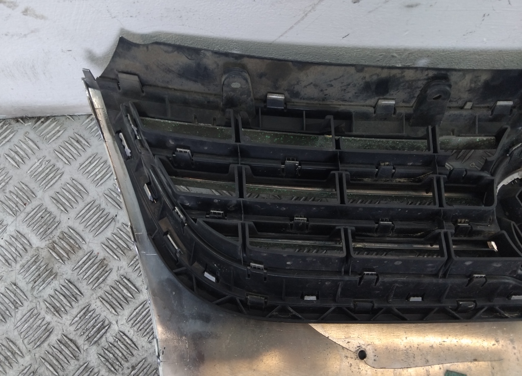 Решетка радиатора