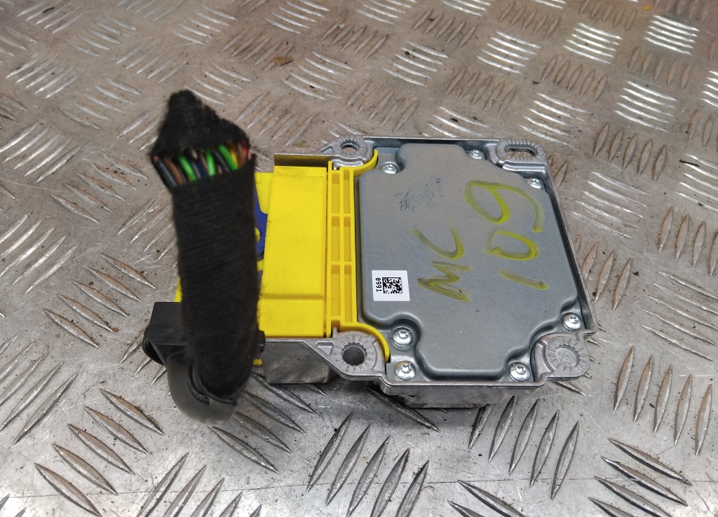Блок управления подушек безопасности (AIR BAG)