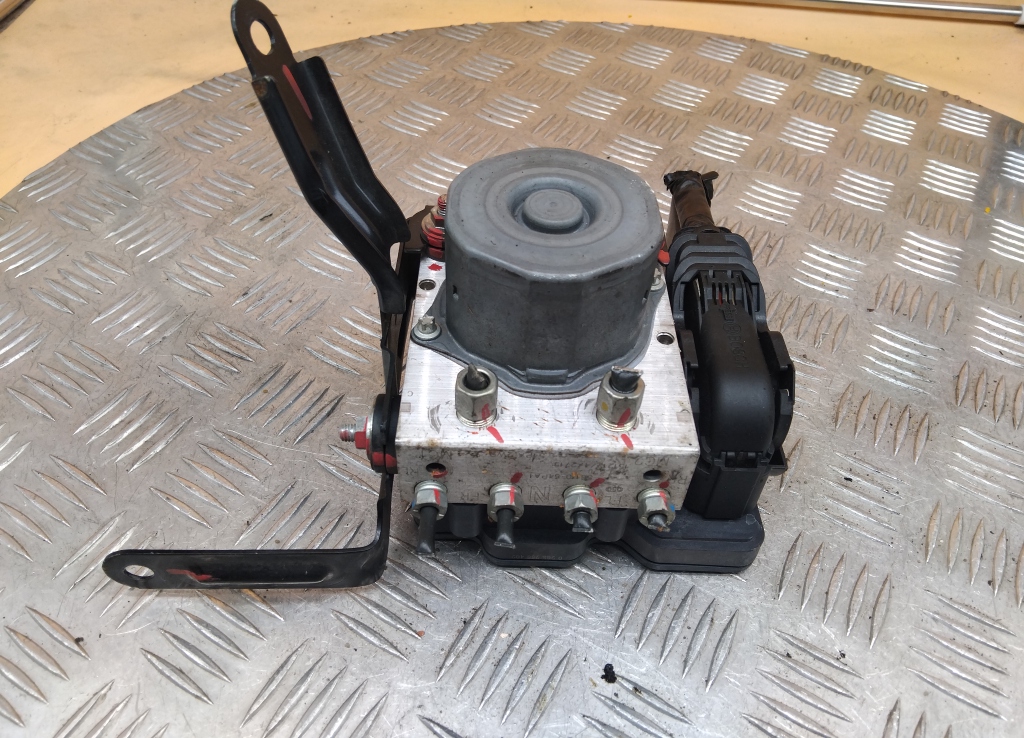 Блок ABS (насос)
