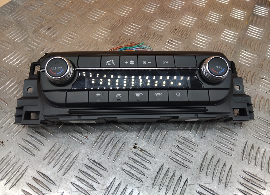 Блок управления климатической установкой