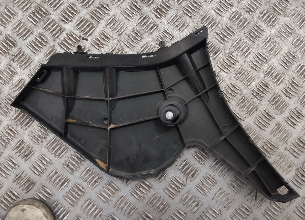 Кронштейн заднего бампера левый