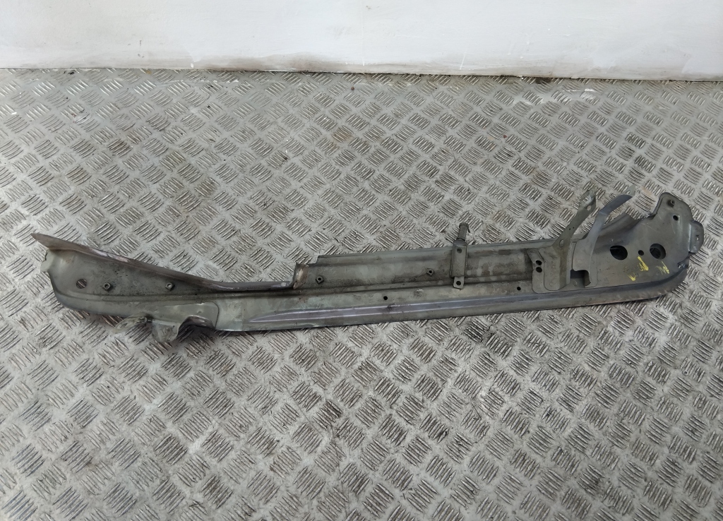 Кронштейн крепления крыла