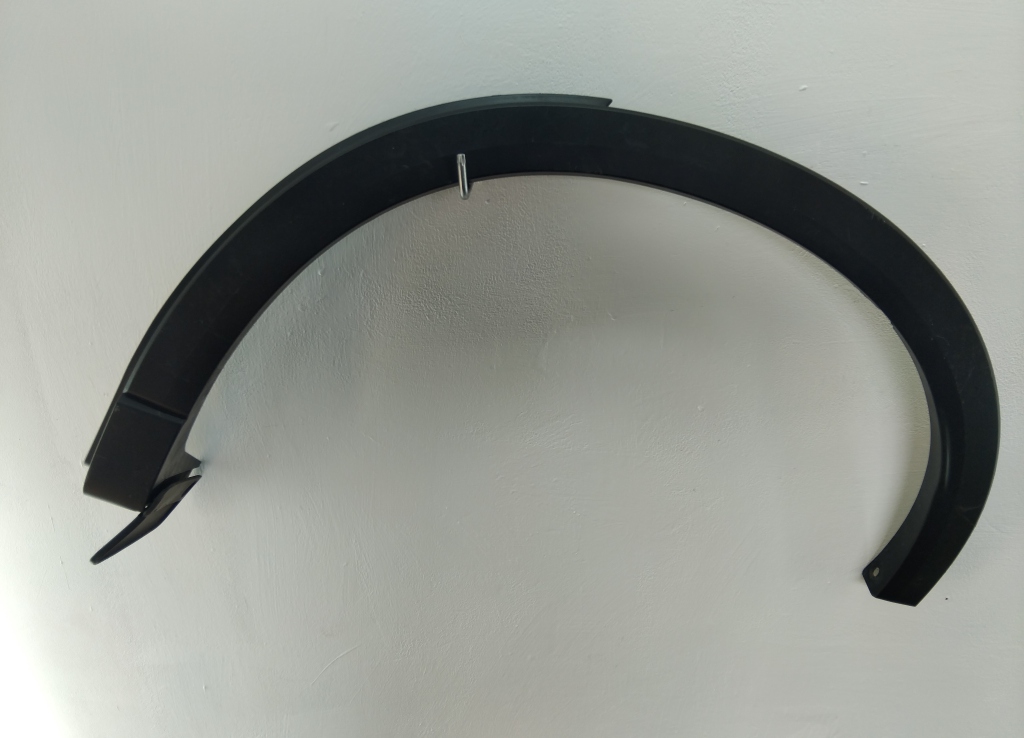 Накладка заднего крыла левого