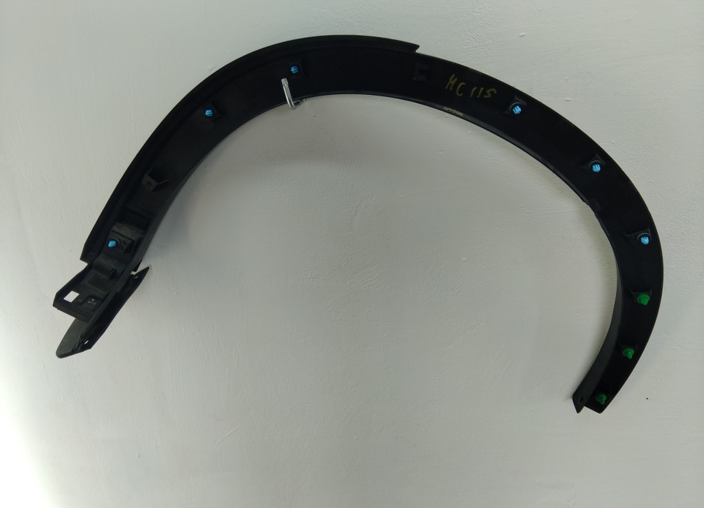 Накладка заднего крыла правого