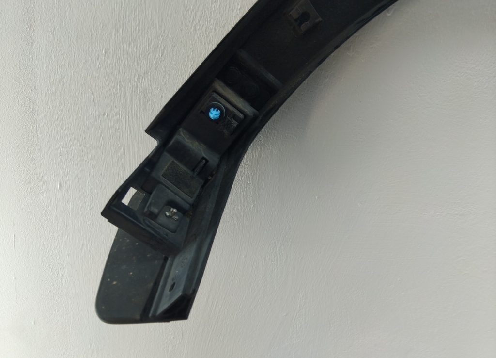 Накладка заднего крыла правого