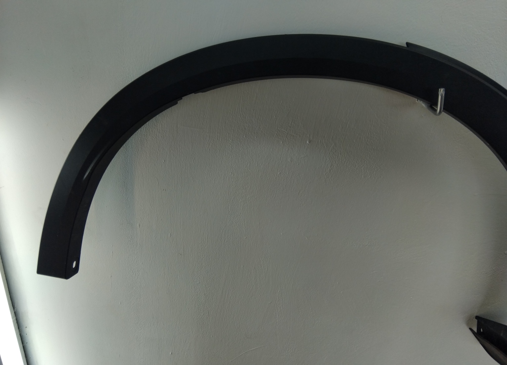 Накладка заднего крыла правого