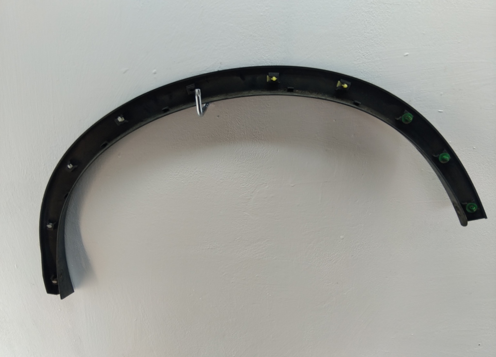 Накладка заднего крыла правого