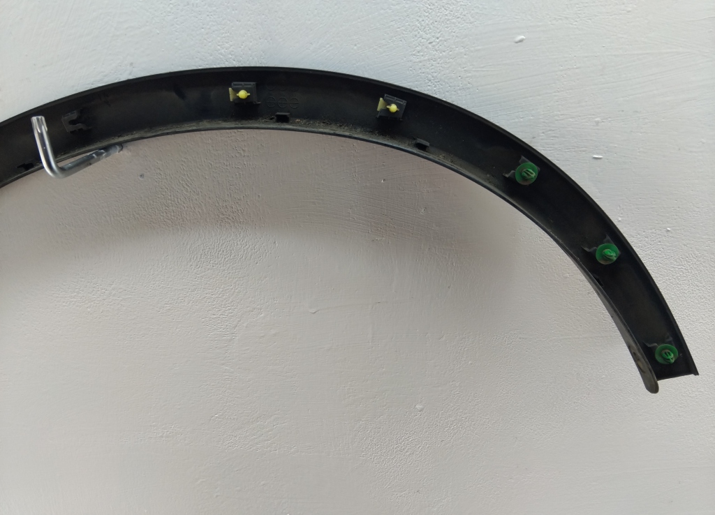 Накладка заднего крыла правого