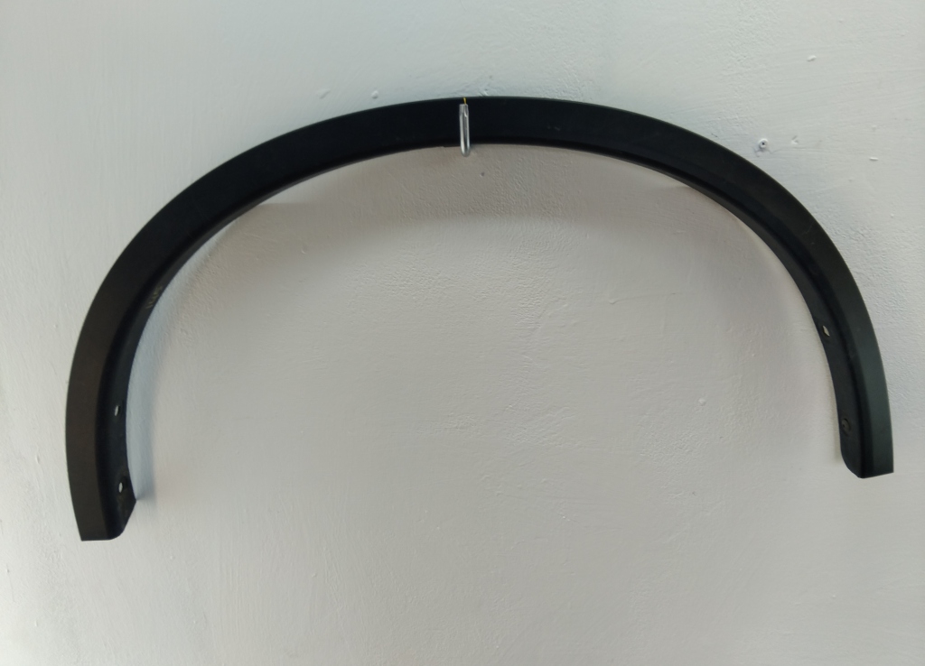 Накладка переднего крыла правого